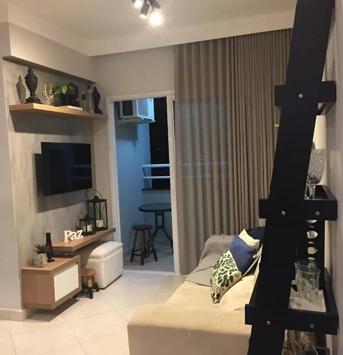 Apartamento novíssimo a 3 quadras da praia, com piscina, sala de jogos e sauna!!-1