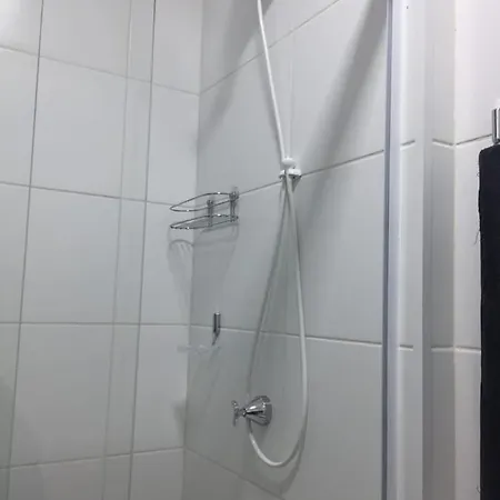 Apartamento novíssimo a 3 quadras da praia, com piscina, sala de jogos e sauna!!-3